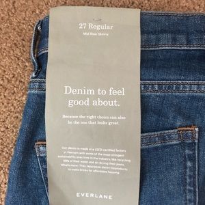 Never worn mid rise medium wash skinny jeans